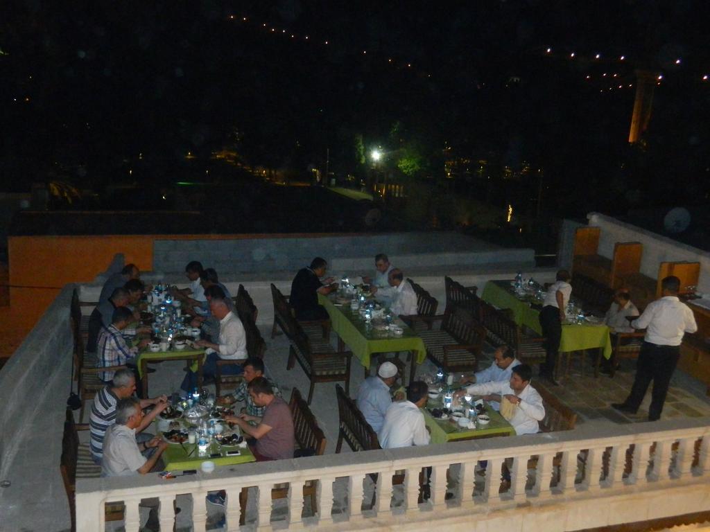 Turkmen Konagi Bed & Breakfast Sanliurfa Bagian luar foto